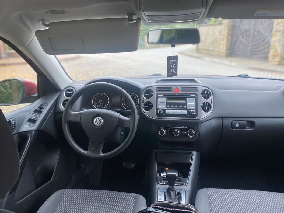 Volskwagen Tiguan 4*4 2011р. 2.0 бензин
