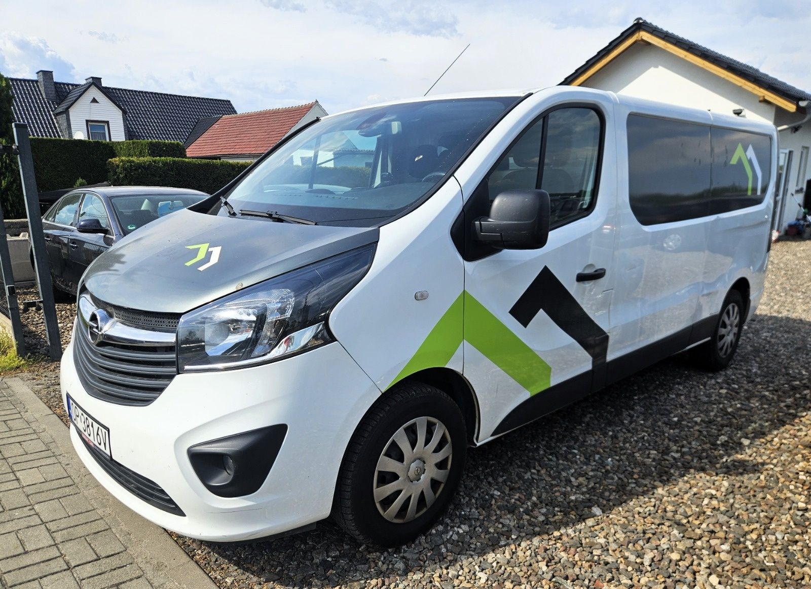 Opel Vivaro 1.6 140KM faktura vat23 z Niemiec LED klimatyzacja kamera
