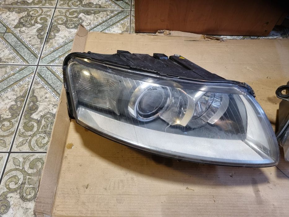Lampa przód Audi A6 C6 prawa i lewa