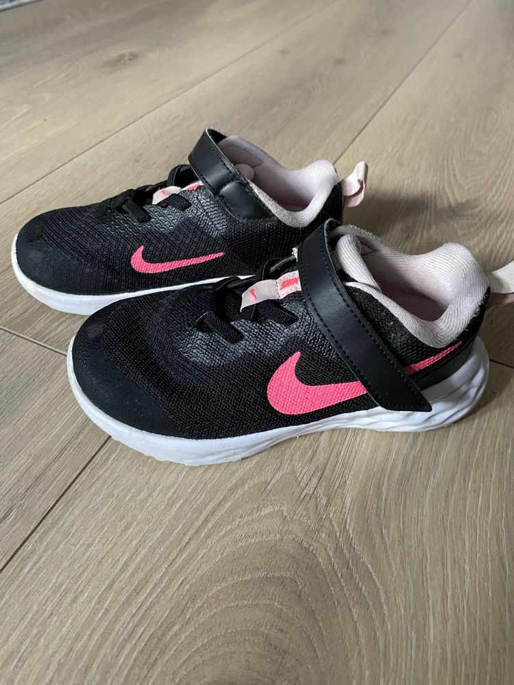 Adidasy sneakersy buty nike revolution dziewczęce rozmiar 27