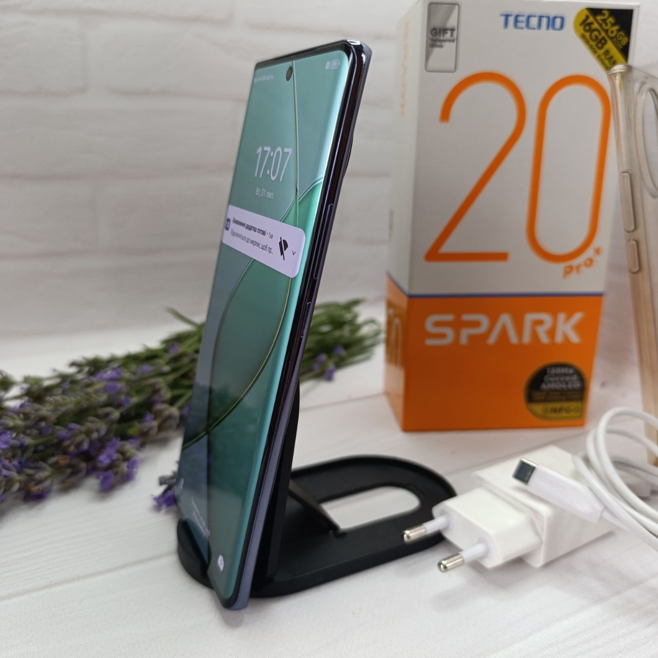 Продам телефон Tecno Spark 20 Pro Plus  8+8/256Gb NFC в гарному стані