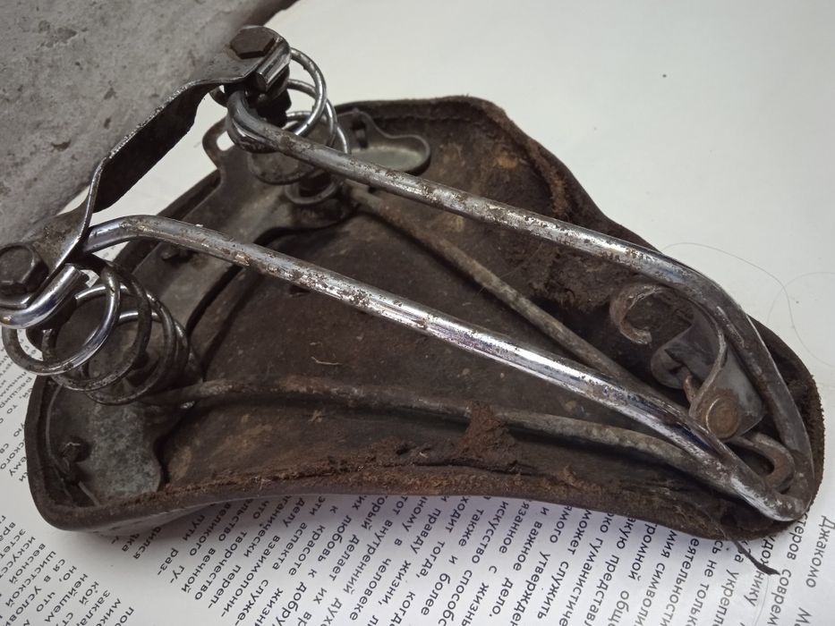 Велосипедное седло от орленка. Клеймо Газ СССР.