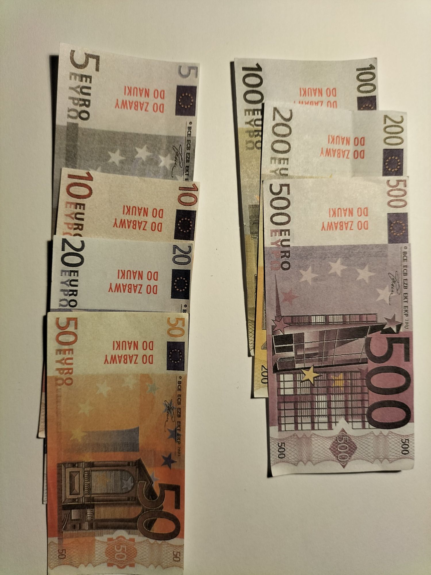 Duży zestaw banknotów sztucznych sztuczne pieniądze + gratis euro