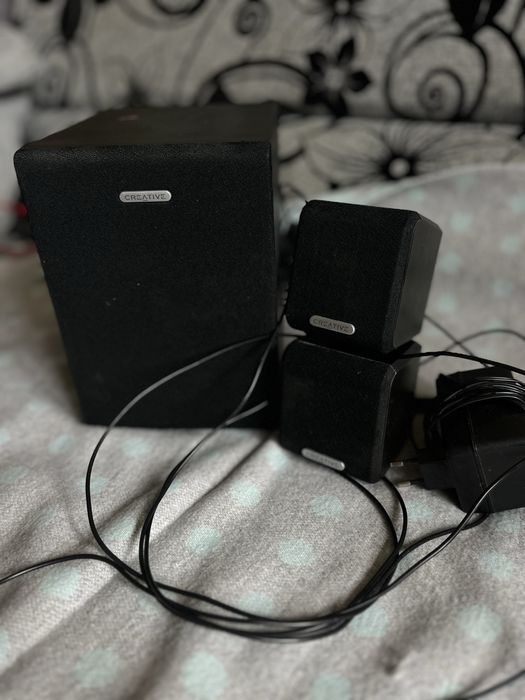 Музикальні колонки creative сабвуфер акустичні системи