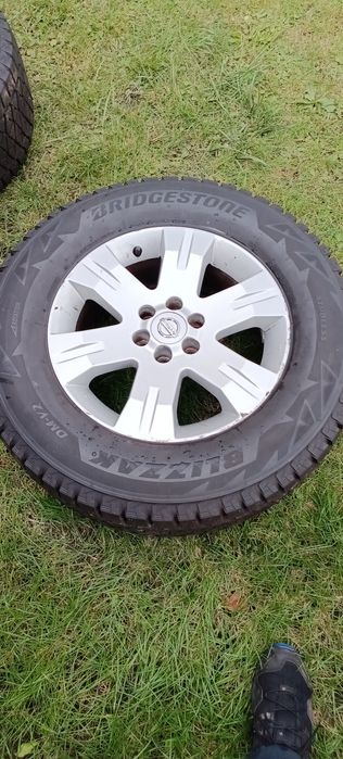Opony z felgami nissan Pathfinder, Navara 255/65 R 17