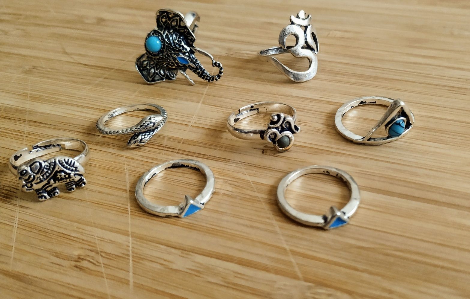 Vendo conjunto de anéis - Varios
