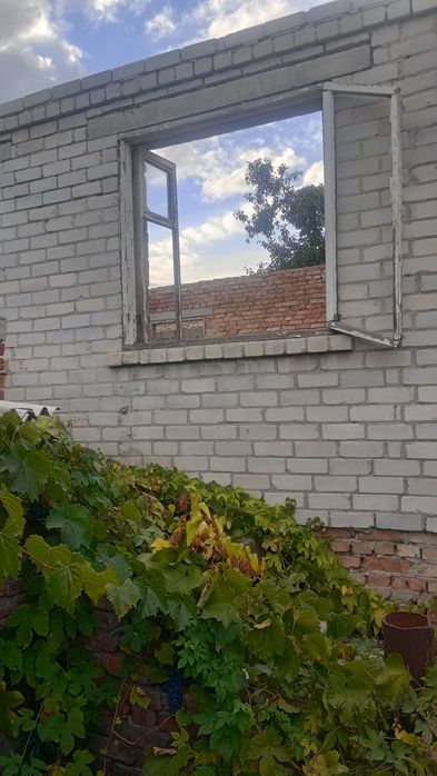 Продаж будинку недобудваного біля центру міста Золотоноша!