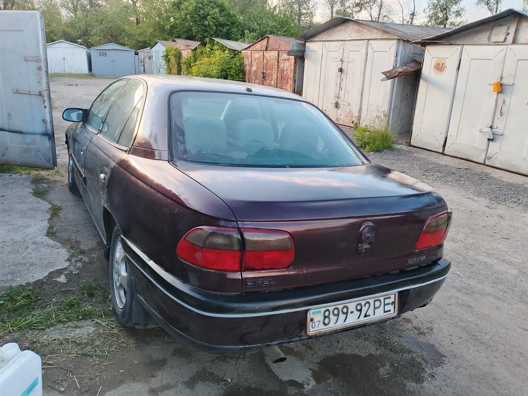 Продам Опель Омега 2.0