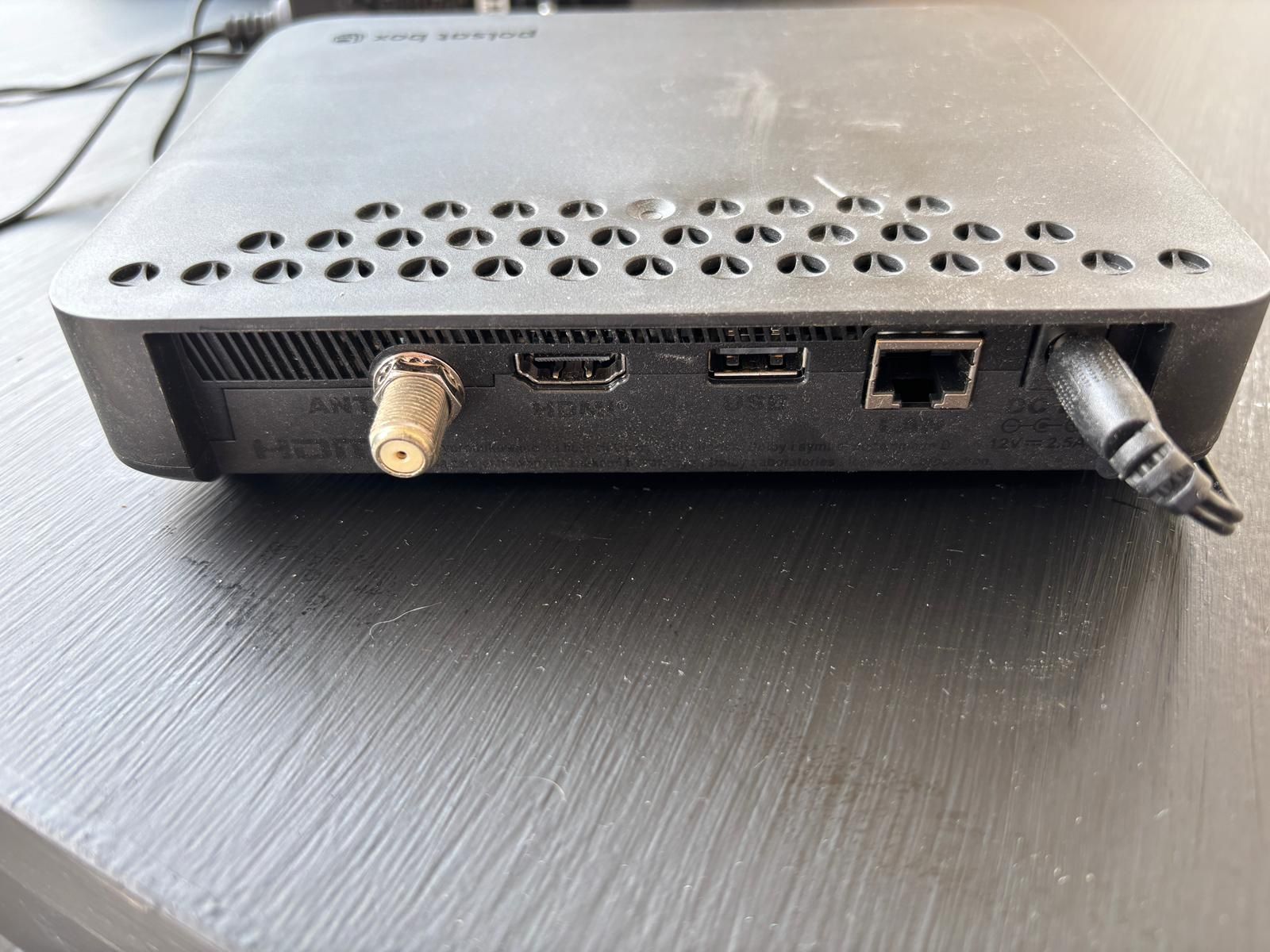 Cyfrowy dekoder BOX 4K Tuner D64AX + pilot
