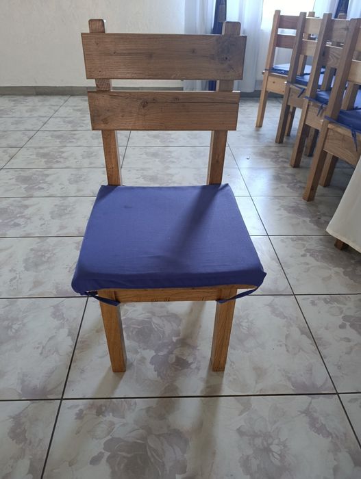 Продам. Стільці.