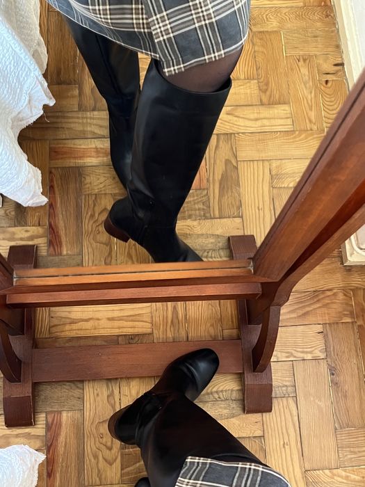 Botas pele pretas, tamanho 37