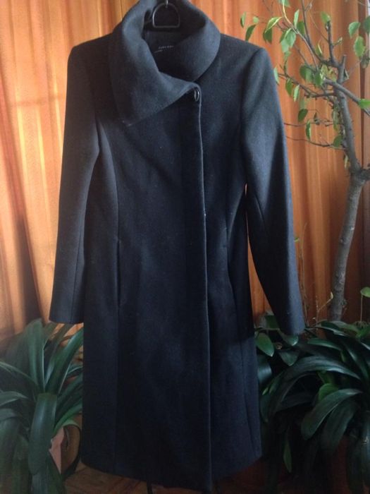 Wełniany płaszcz z Zary w rozm. XS