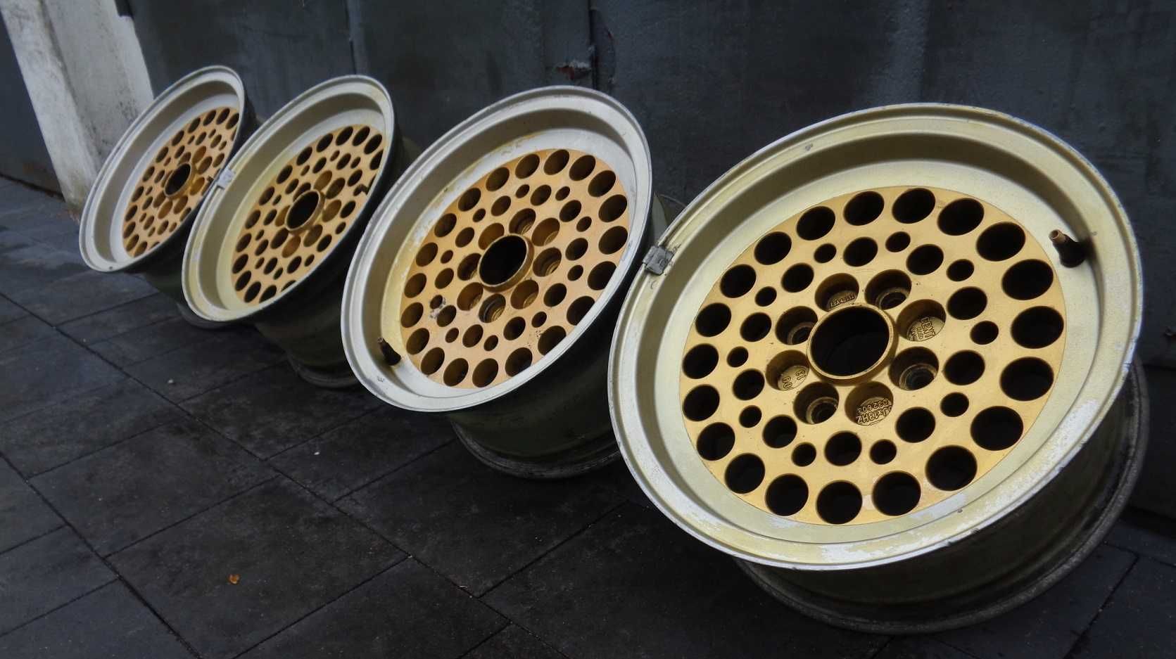 Alufelgi 13 cali 4x100 CENTRA Pepperpots Kaseloch, VW, Opel, Honda