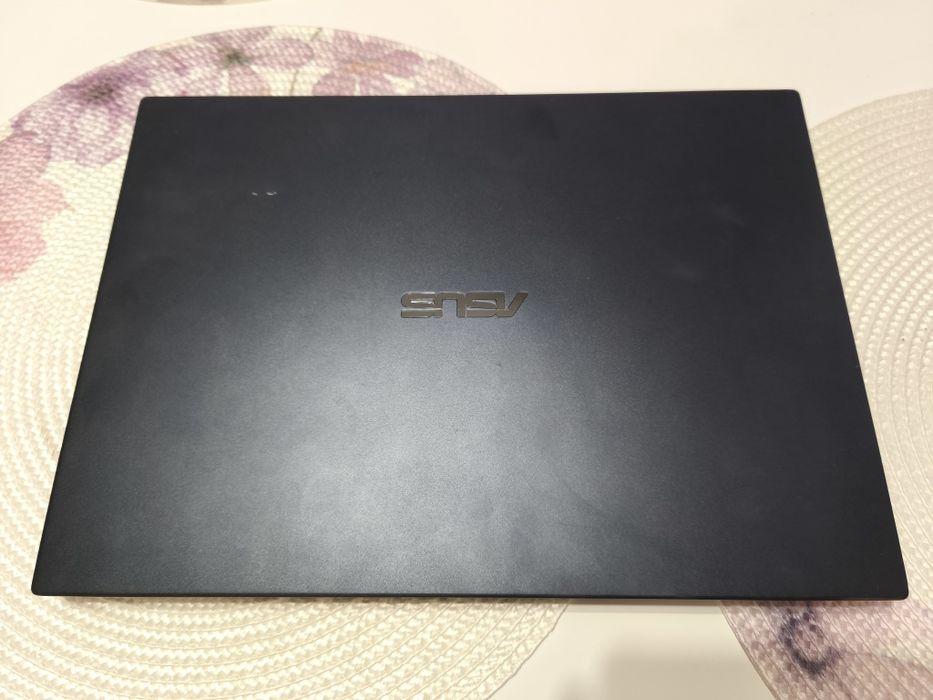 ASUS ExpertBook P2451FA — Intel i3-10110U | 8 GB | 256 GB SSD | 14" |