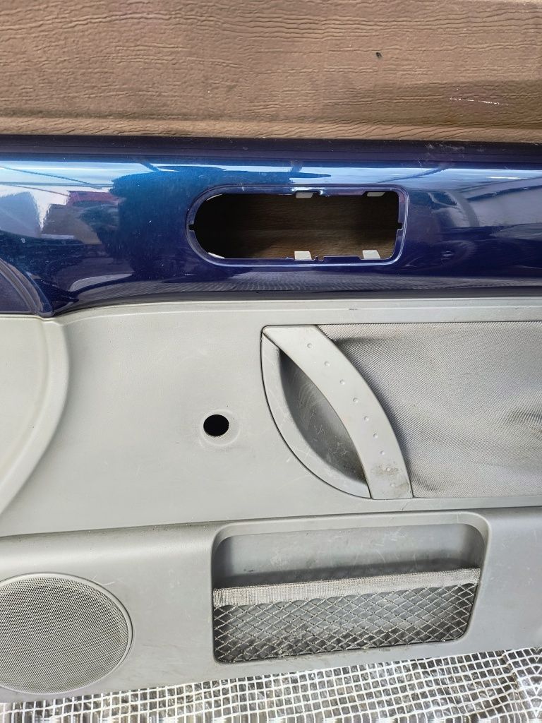 Volkswagen new Beetle boczki prawy lewy komplet wysyłka granatowe