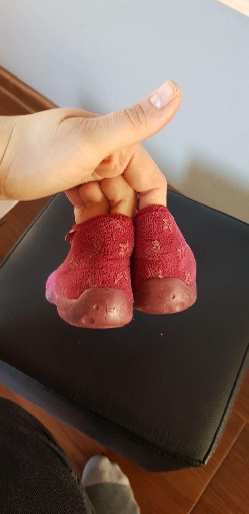 Kapcie na zamek różowe gwiazdki super fit 23