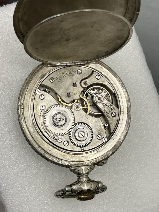 Часы карманные механические швейцарские Doxa