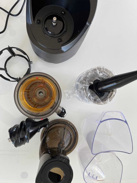 Kuvings Evo 820 wyciskarka wolnoobrotowa