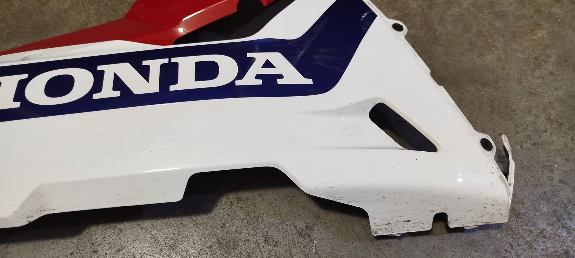 Honda cbr1000rr 2017 owiewka prawa pług HRC sc77