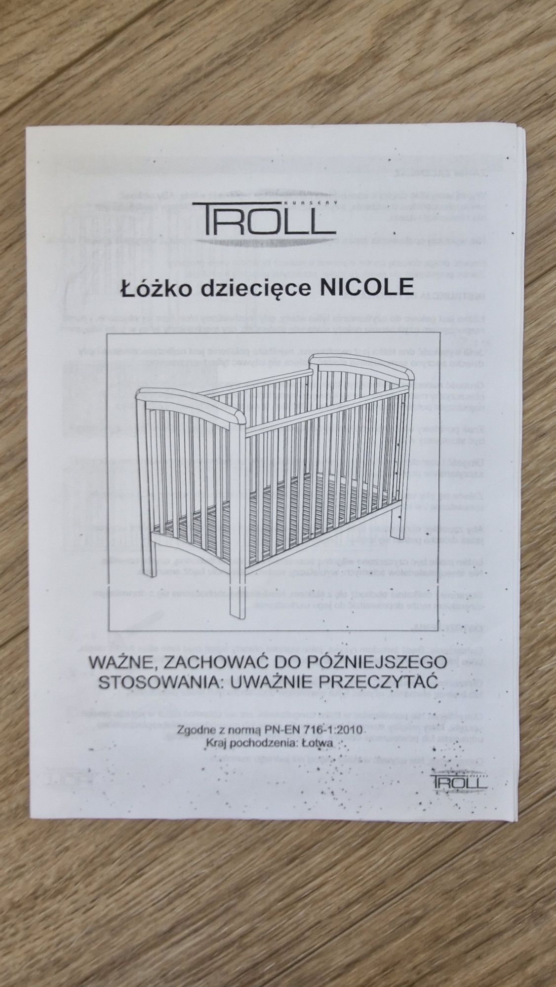 łóżeczko dziecięce NICOLE marki troll z materacem