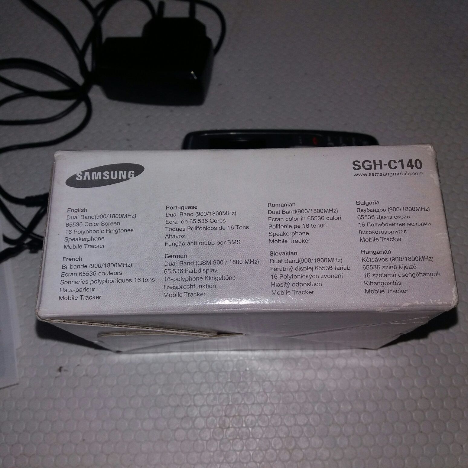 Telemóvel Samsung SGH-C140 a funcionar a 100 %