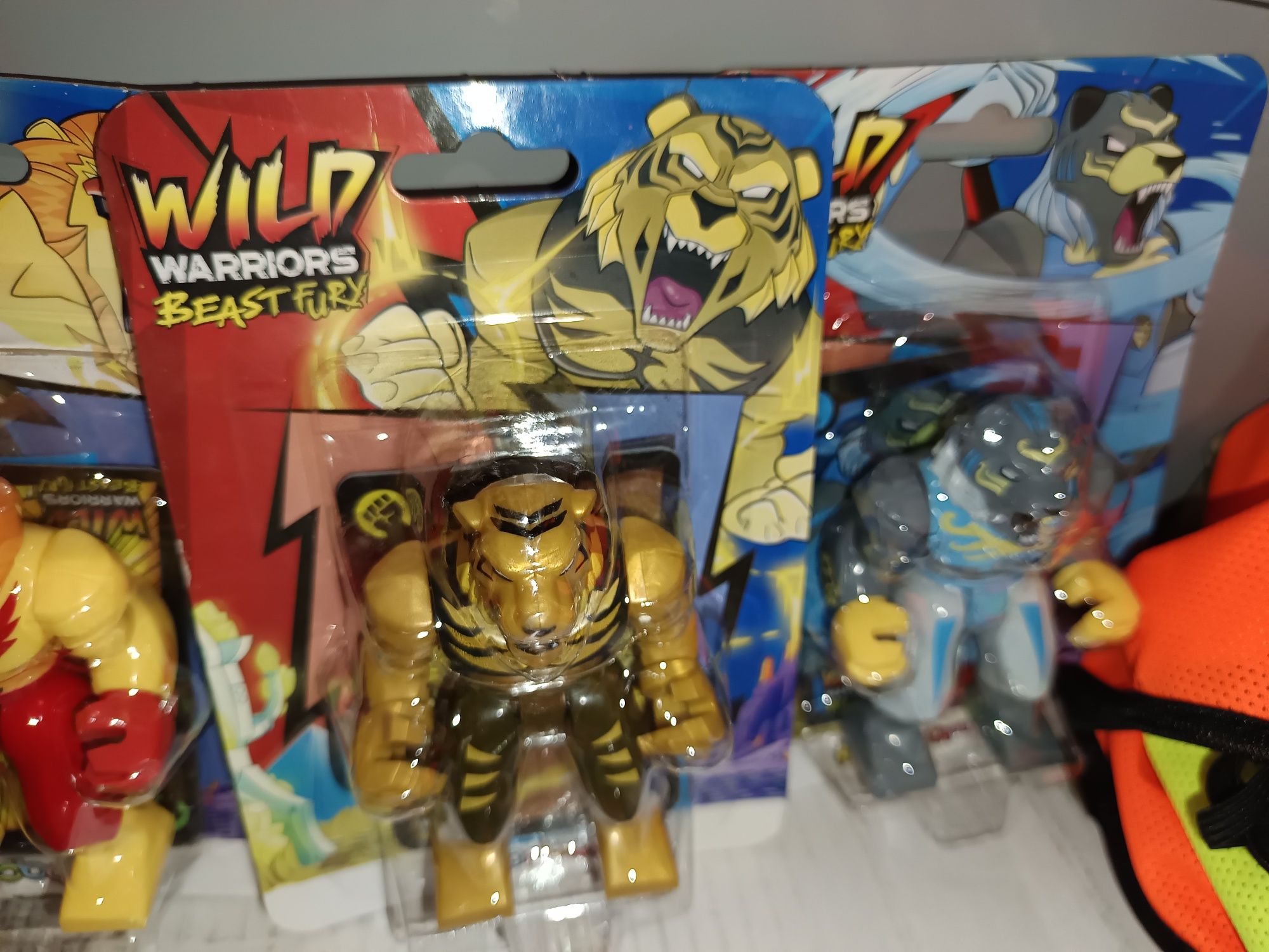 11 nowych figurek wojownicy Monster flex gumosteory