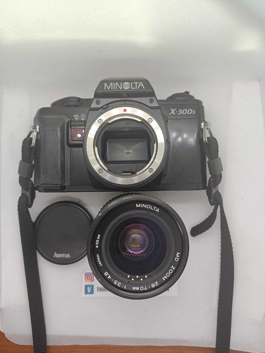 Minolta X-300s + Minolta MD Zoom 28-70mm f/3.5-4.8
