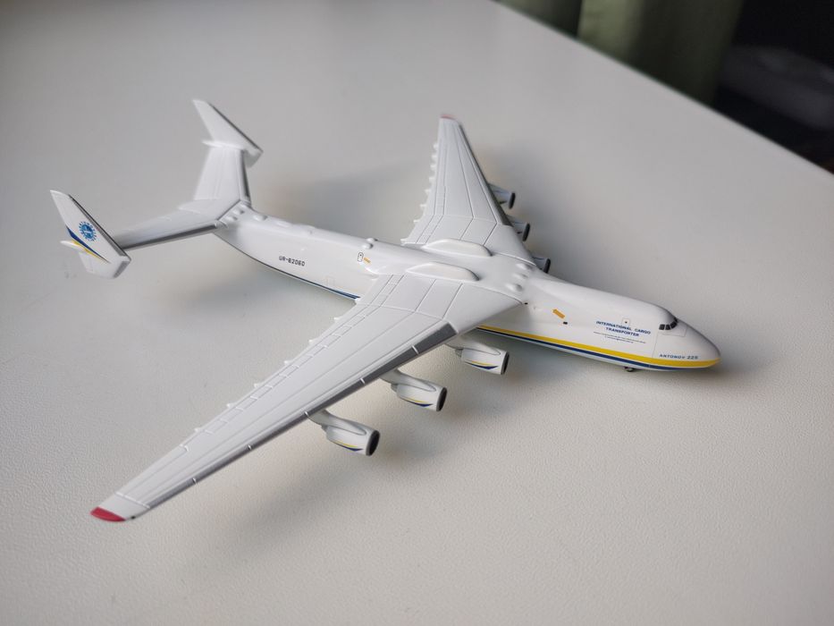 Модель літака, модель самолета АН-225 "Мрія", масштаб 1:500