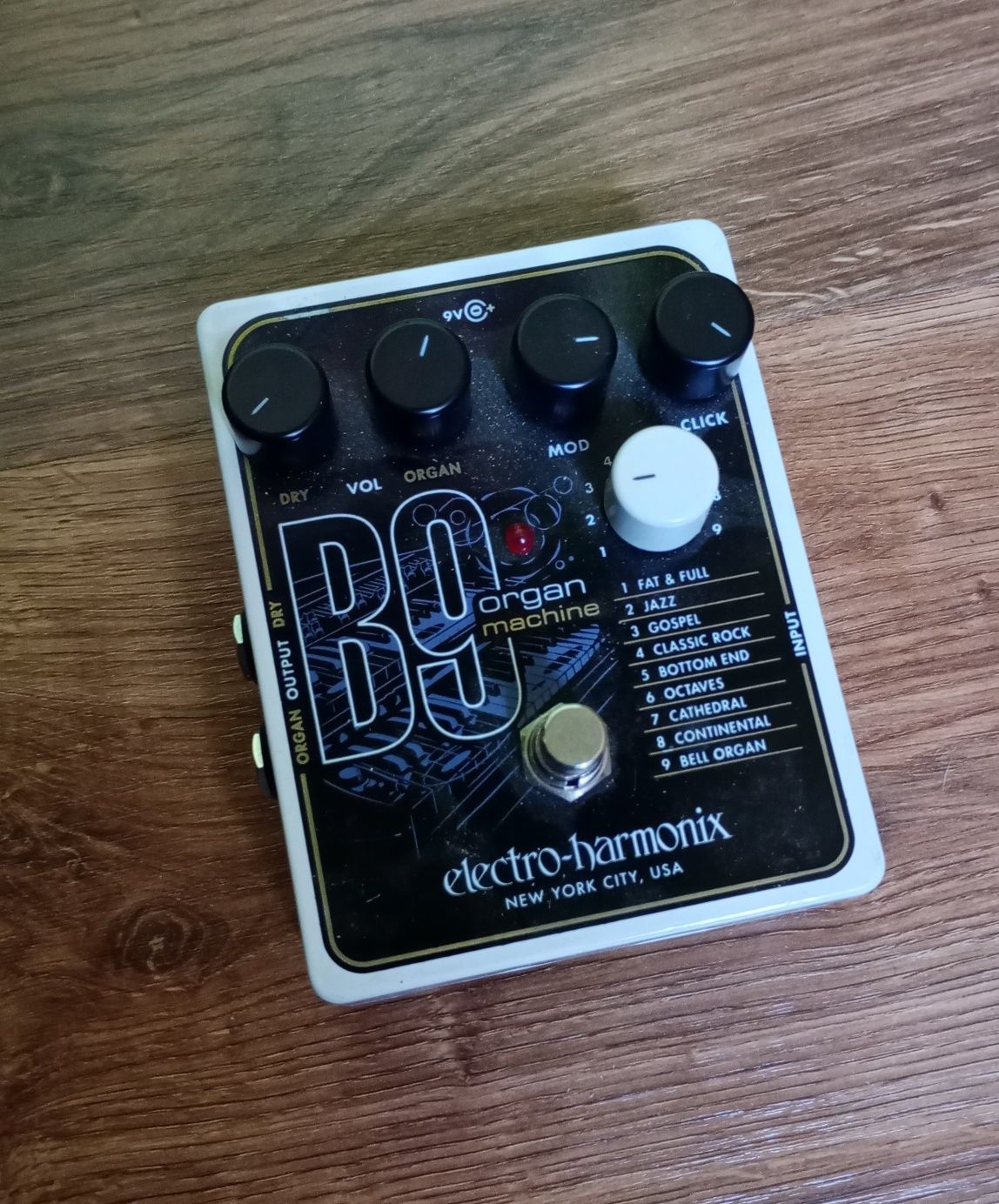 Electro Harmonix ehx B9 organ machine