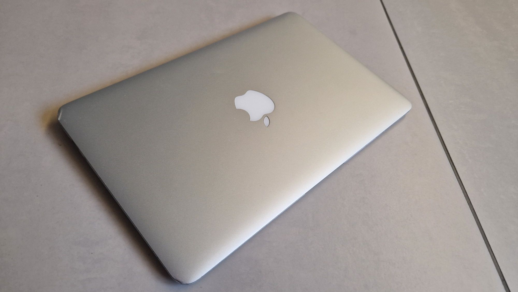 MacBook Air A1465