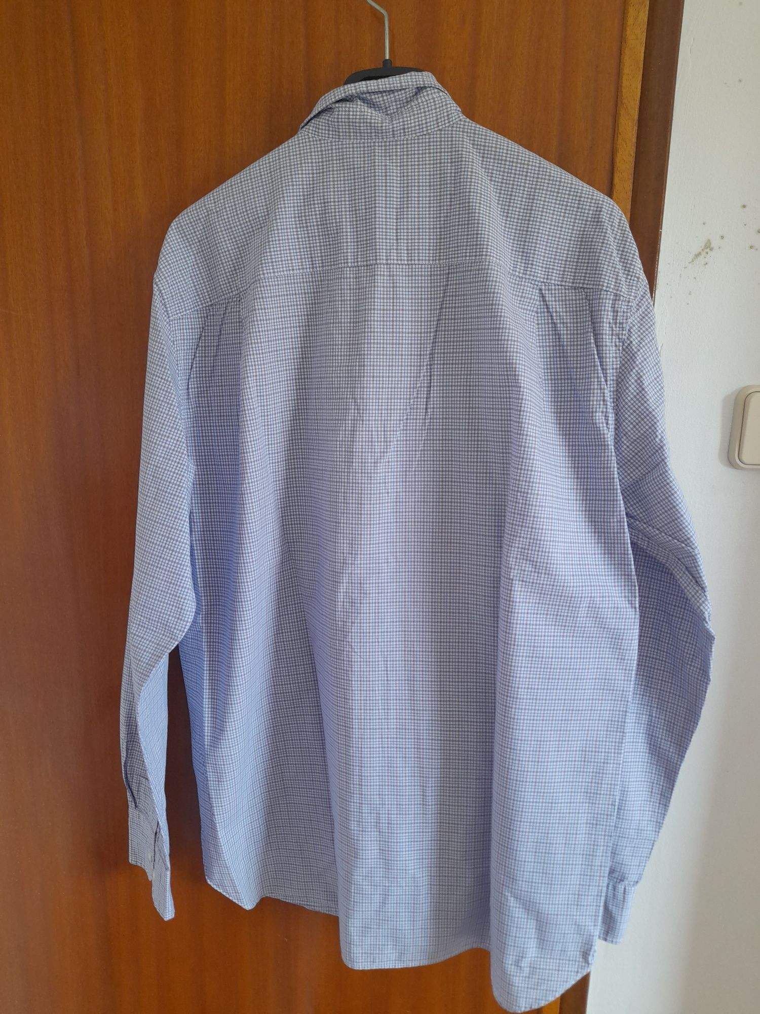 Camisa de manga comprida aos quadrados