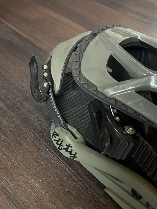 Wiazania Snowboardowe Drake Fifty z magnezowymi pompkami!