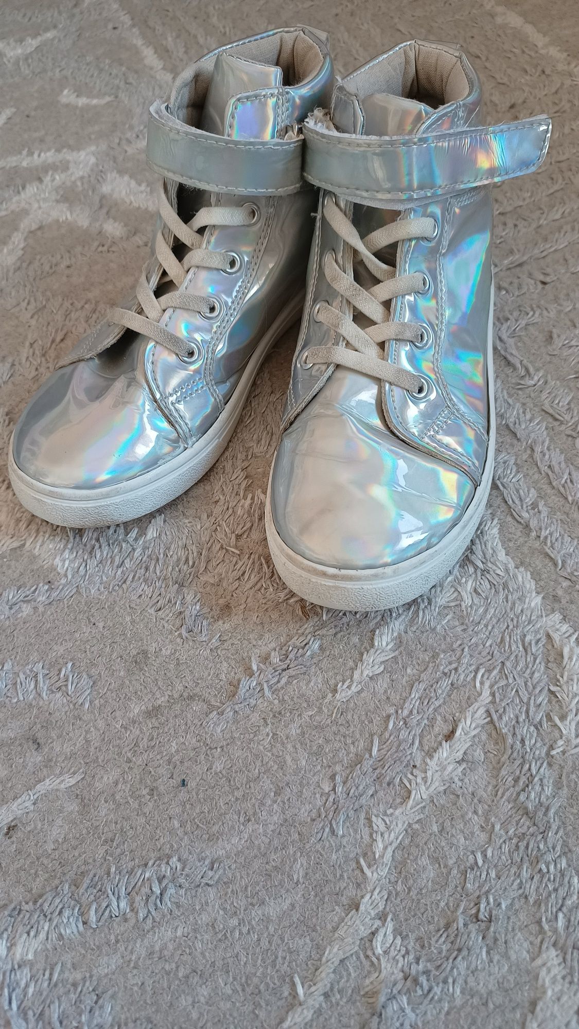 Buty adidasy hologramowe za kostkę rozm.33