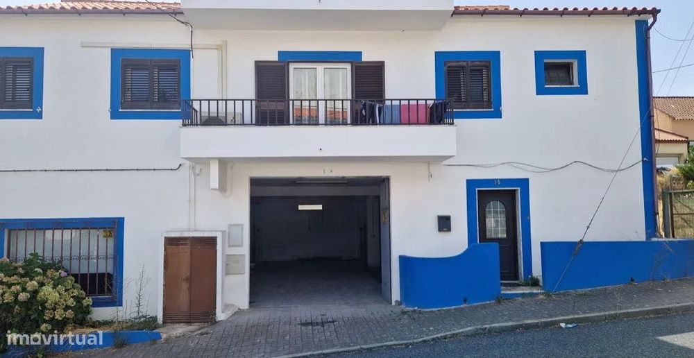 Armazém/Garagem - 200m2