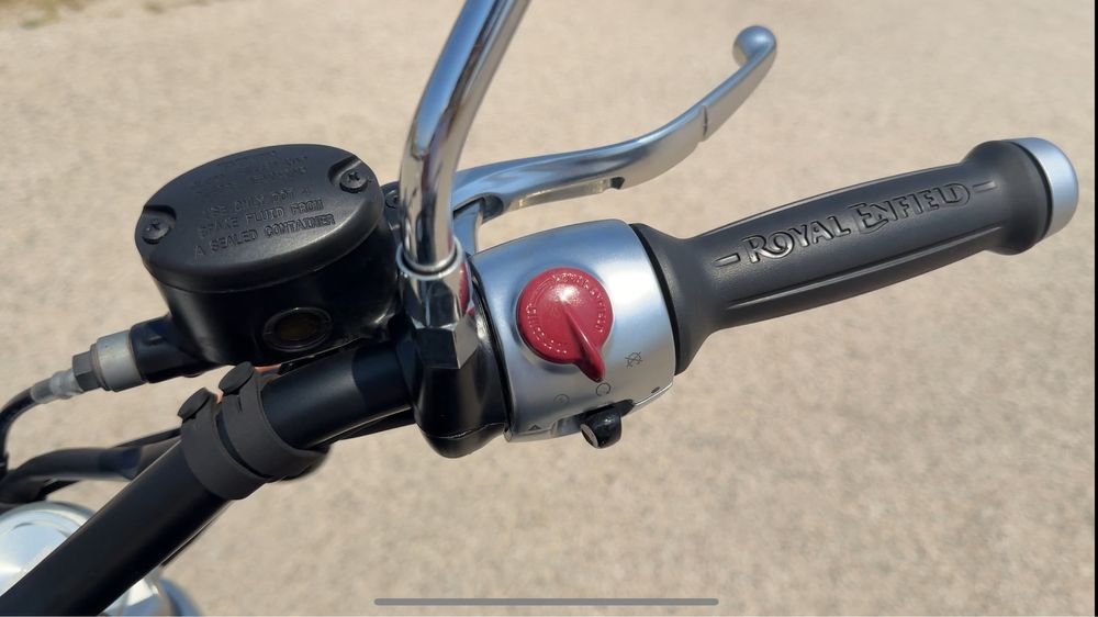 ROYAL ENFIELD SUPER METEOR 650 para venda - pronta a rolar punho