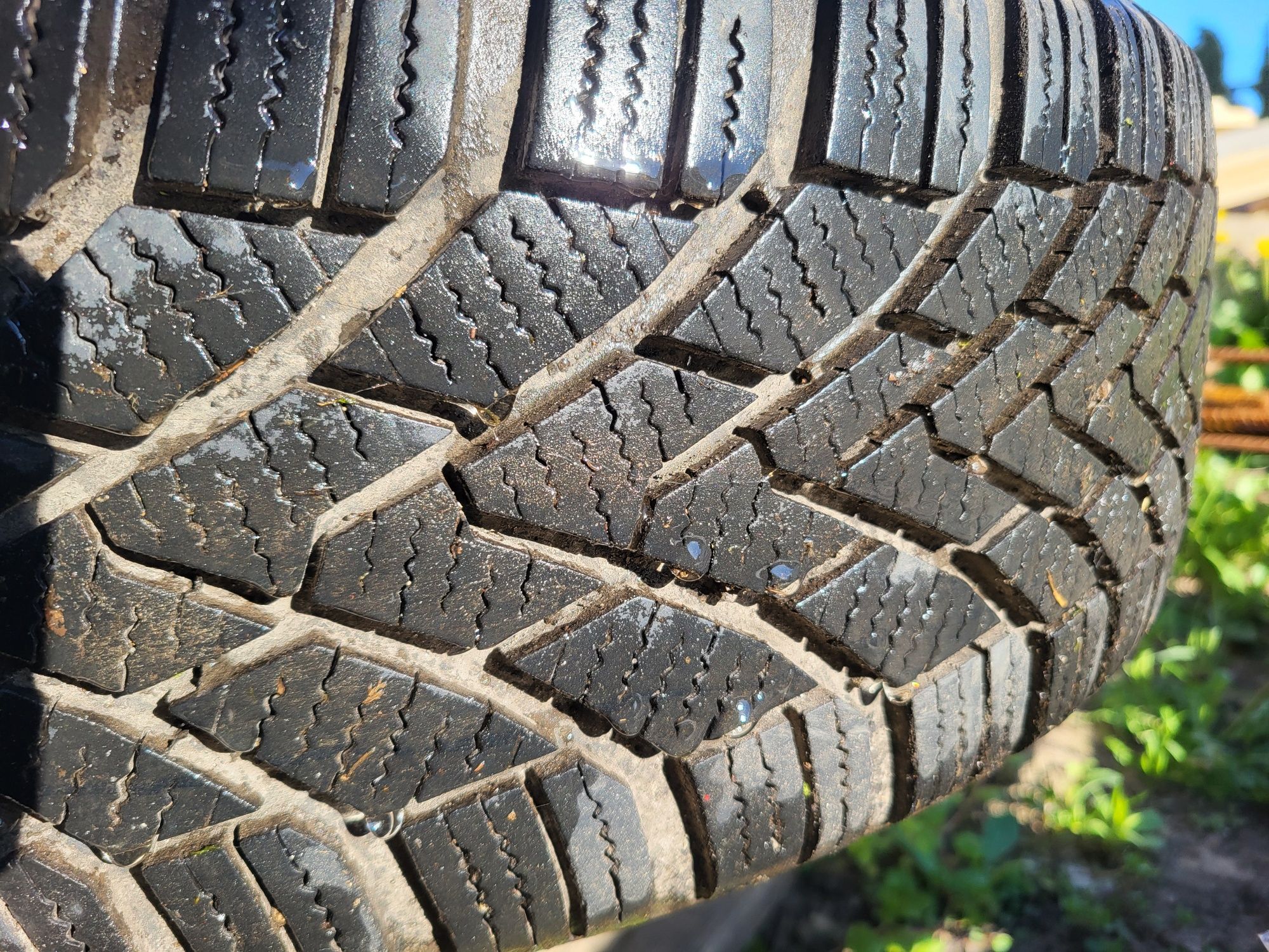 Felgi z oponami "15 Opel, plus śruby i akumulator
