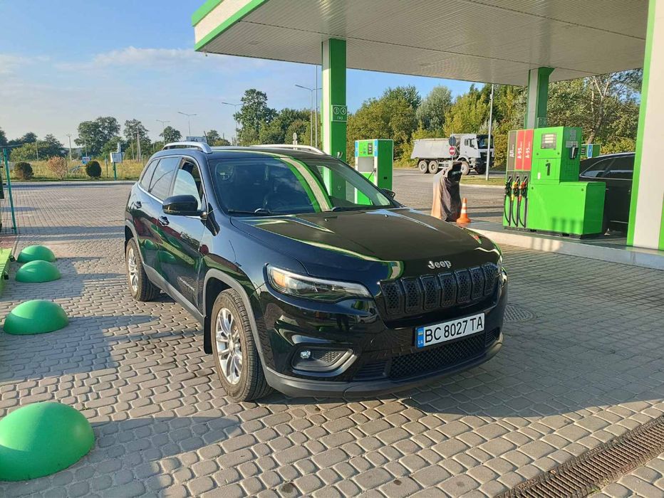 Jeep Cherokee Latitude Plus Fwd 2019 Black 2.4L
