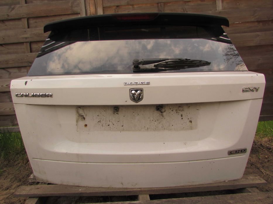 dodge caliber klapa tyl biala szyba