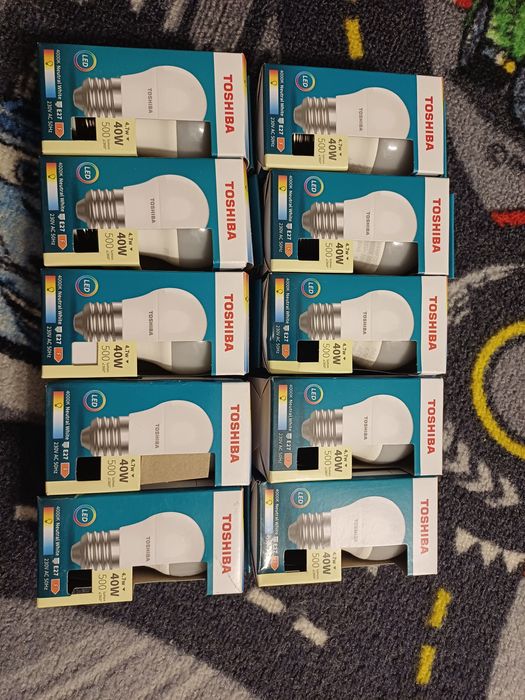 Żarówki Toshiba 10sztuk