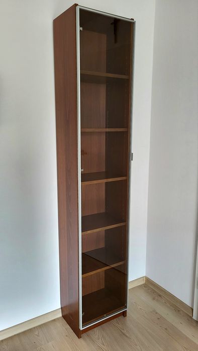 Regał Billy z drzwiami przesroczystymi Oxberg brąz IKEA