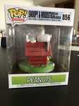 Funko Pop Peanuts (Snoopy & Woodstock w/ Doghouse) - portes incluídos