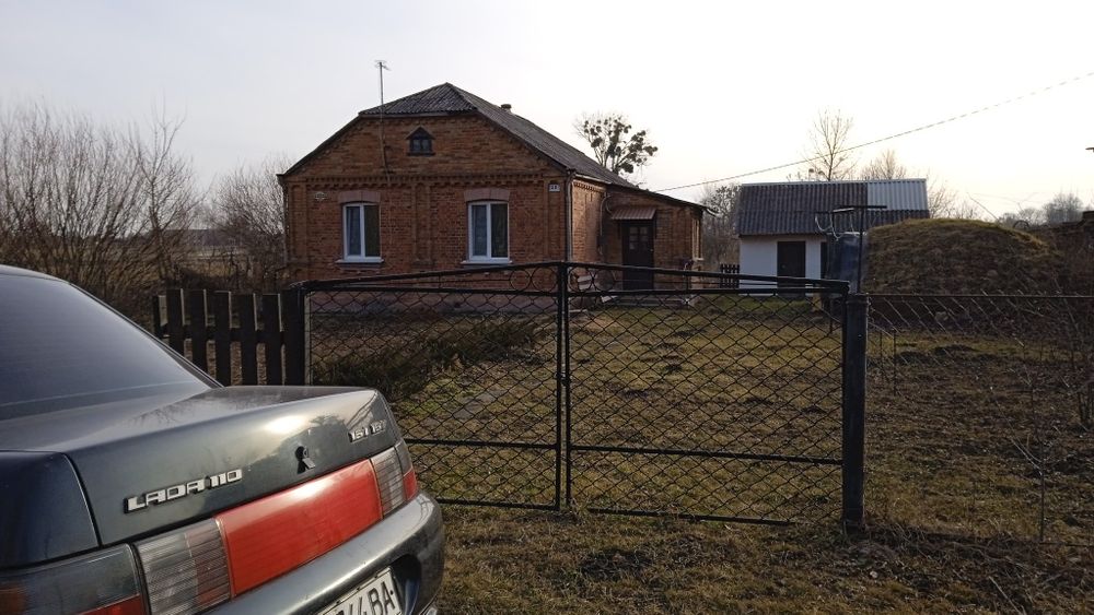 Продам будинок з ділянкою
