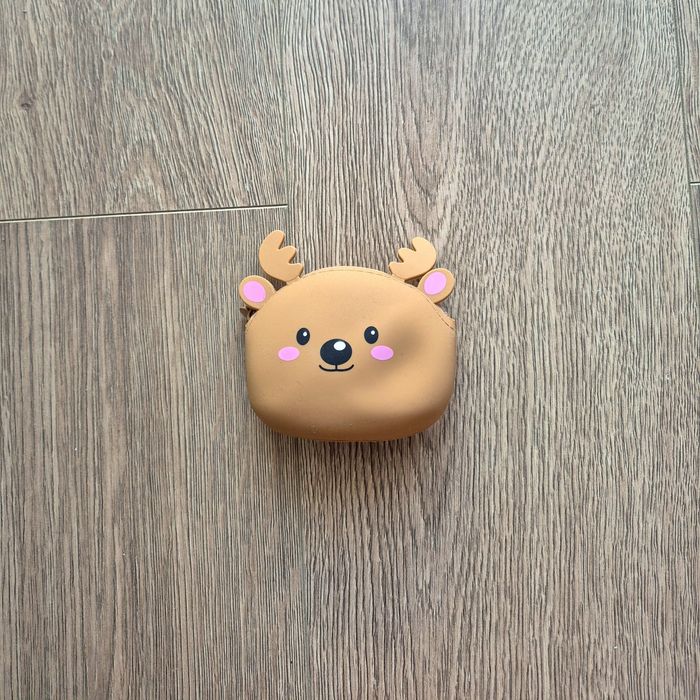 Nowy portfelik dziecięcy silikonowy reniferek