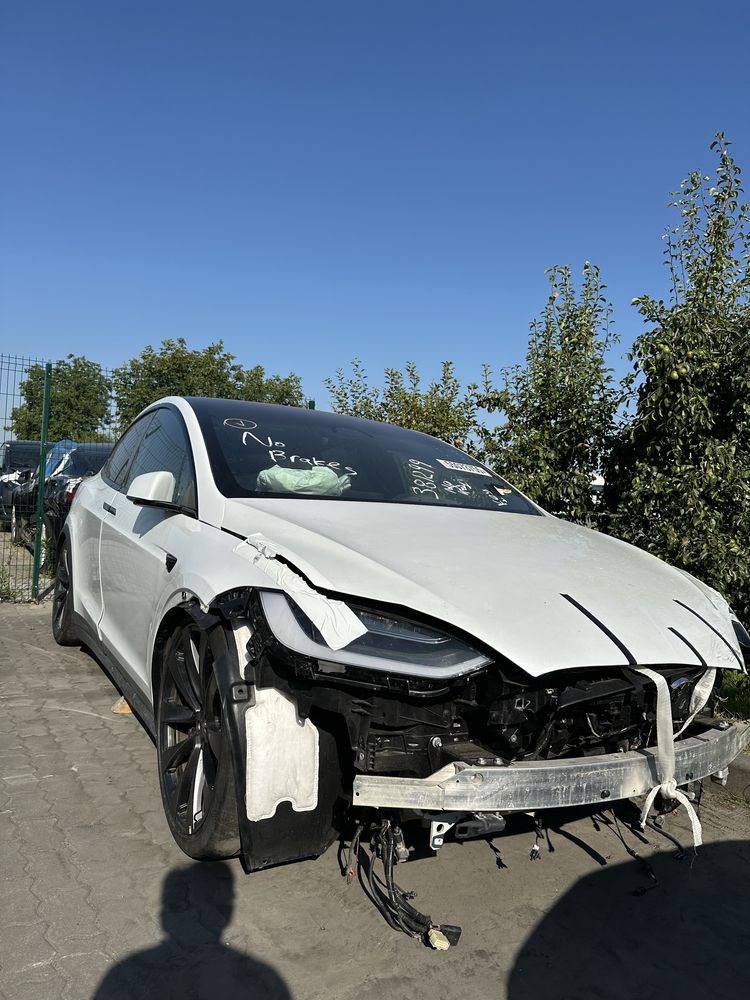 Розбір, розборка , запчастини tesla model X