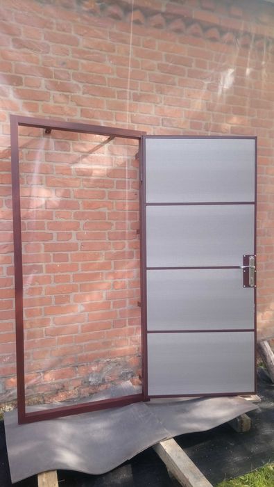 Двери новые бронированные утепленные продам