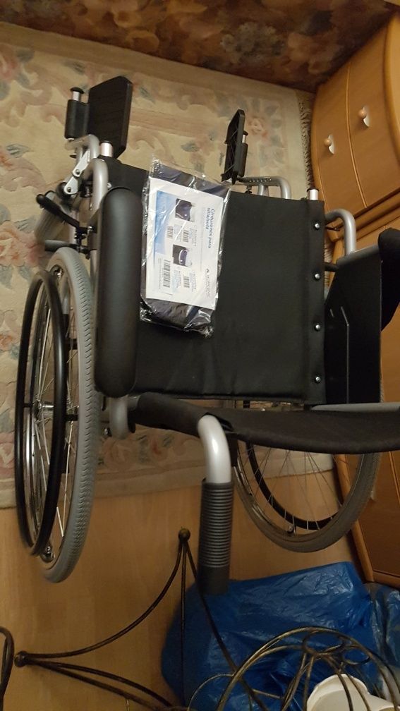 Sprzedam nowy wózek  inwalidzki