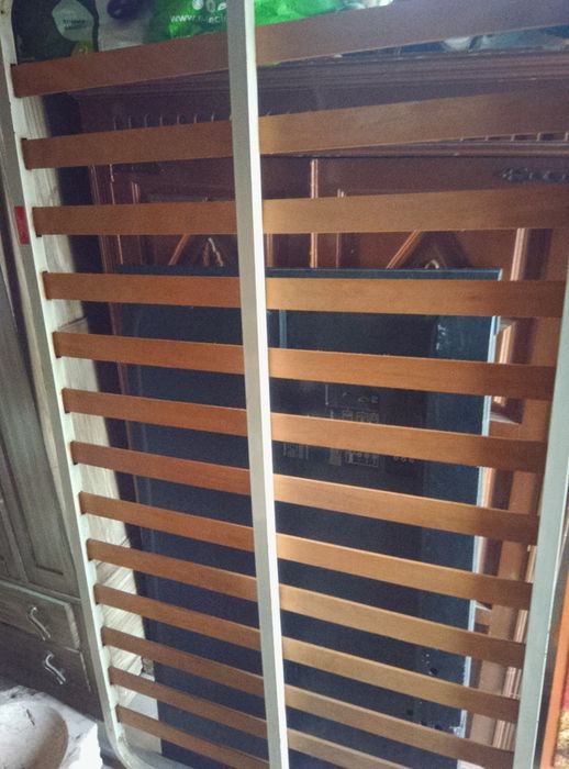 Estrado de cama de solteiro