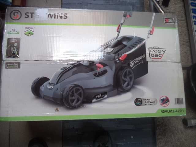 Kosiarka aku . 40VLM2-42P.1 +Nożyce do żywopłotu + Piła STERWINS