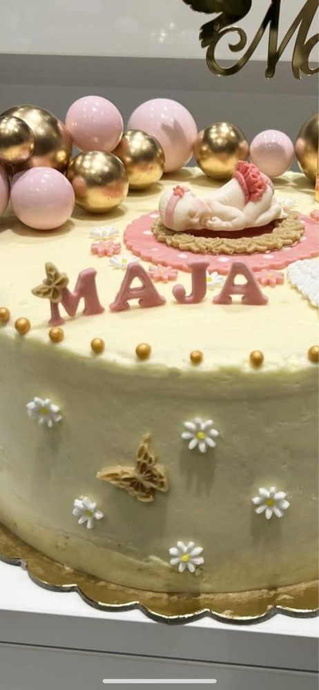 Napis na tort imie figurki z masy