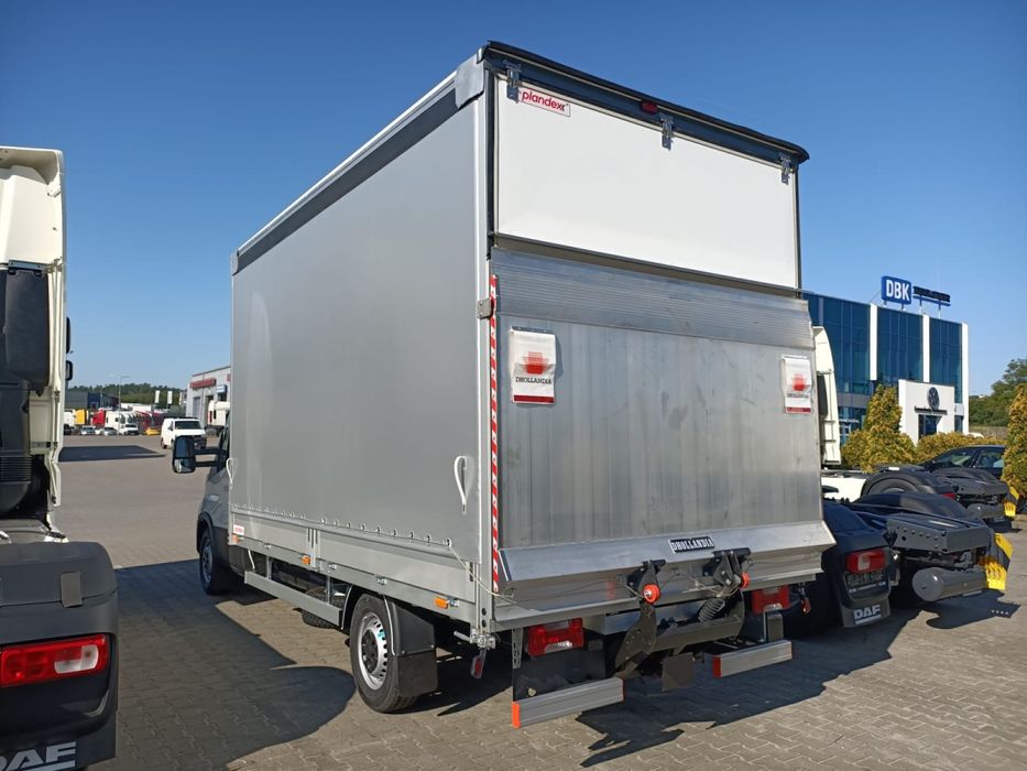 Transport, przeprowadzki, montaż mebli, utylizacja - auto z windą